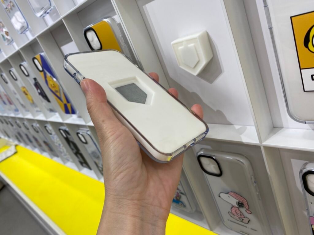 rhinoshield store display effects